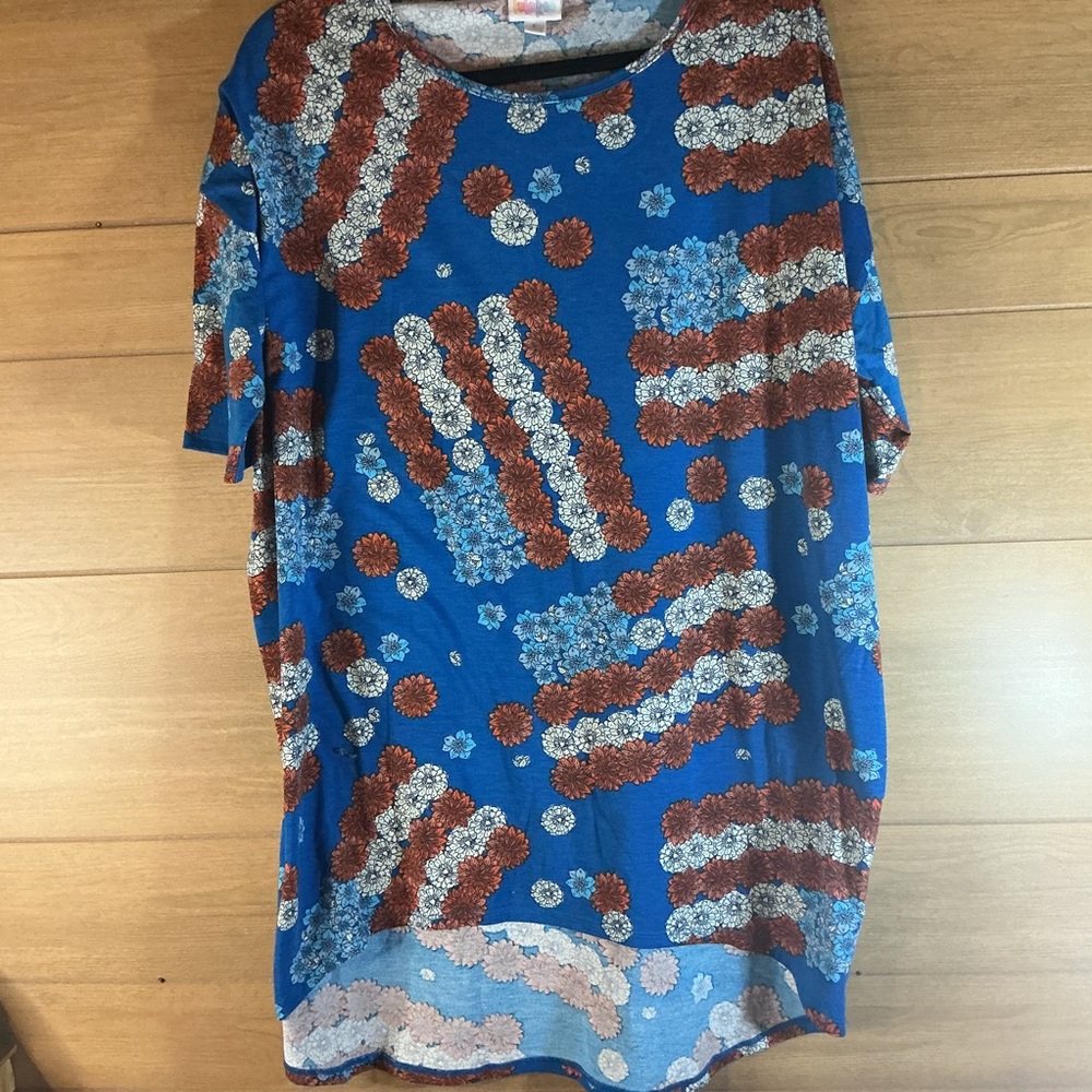 LuLaRoe Blue Red and White Floral Flag Patterned Top High Low Large